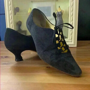 Enzo Angiolini 100% leather suede black tie up shoes with kitten heel,size 6 1/2